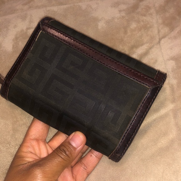 Givenchy Wallet - Picture 2 of 5